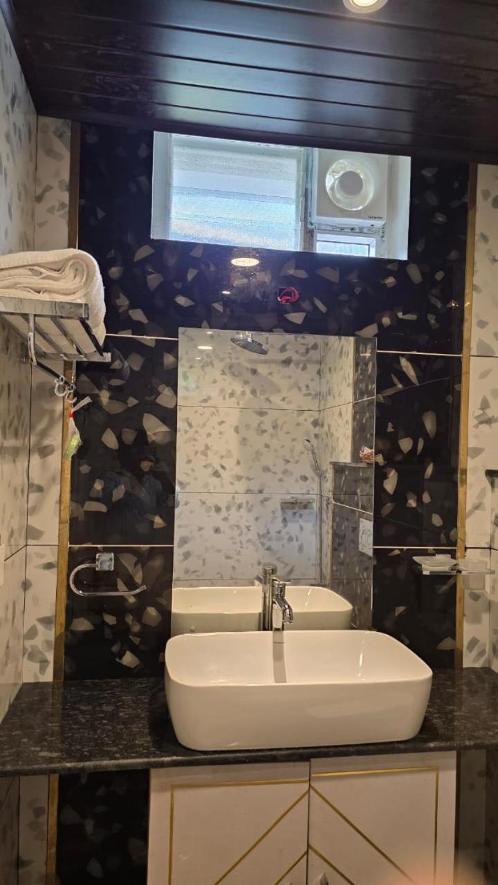 Silver Oak Resorts Yedapalli 外观 照片